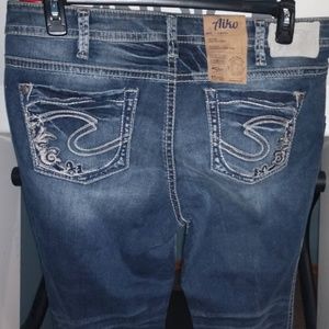 Silver Mid Capri Jeans - Aiko